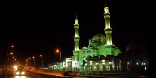 00ALIHANHASANOGLUCelil Hayat Cami ve gece yol